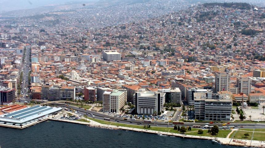 İzmir i&ccedil;in deprem uyarısı: İstanbul'a g&ouml;re biraz daha tehlikeli