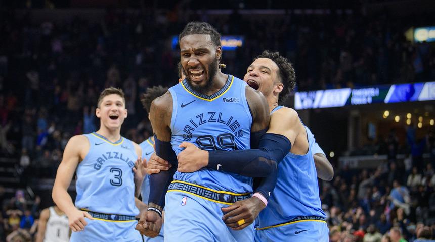 Grizzlies son saniyede kazandı