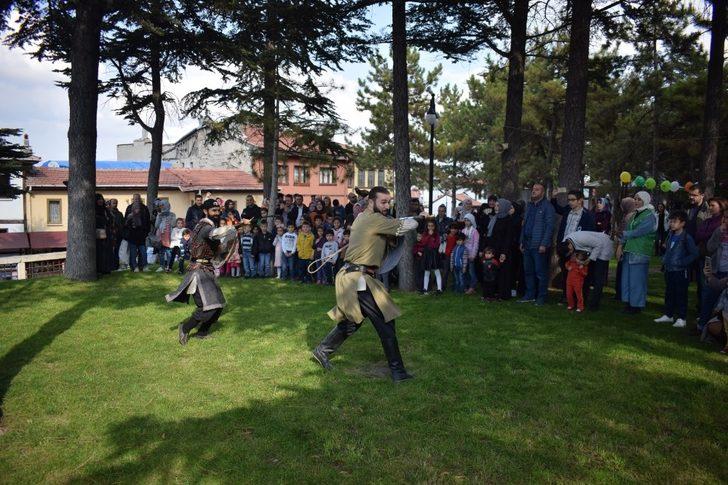 Çocuklar camide buluşuyor G4