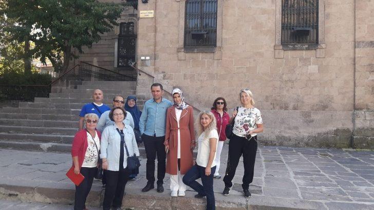 Termal turizm bölgelerine gelen vatandaşlar Afyonkarahisar tanıtılıyor G2