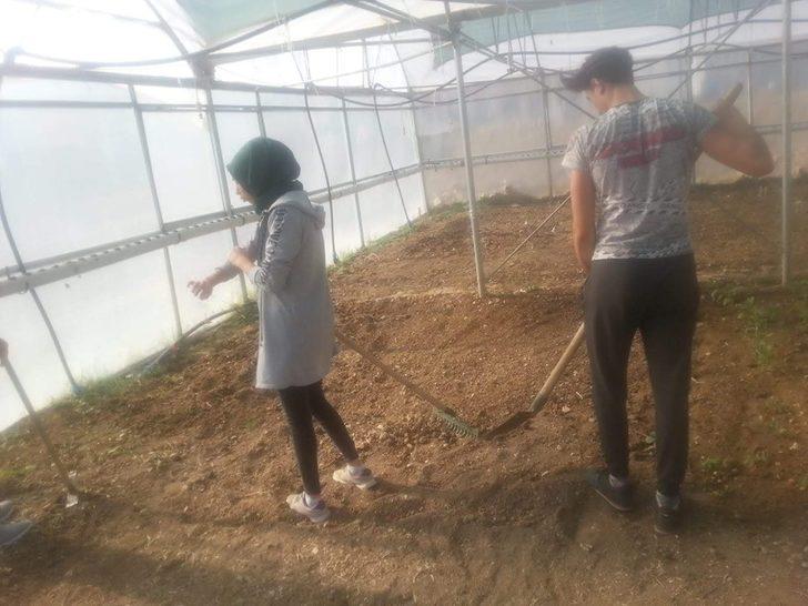 Çavdarhisar Tarım Meslek Lisesi’nde ’’Fide yetiştiriciliği’’ kursu G2