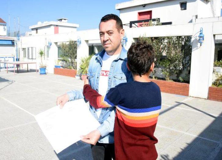 İzmir'de ortaokul öğrencisi öğretmeni tarafından darp edildi! Öğretmen hakkında inceleme başlatıldı G2