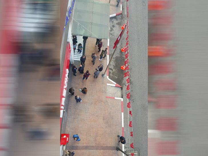 Belediye çalışanları işe geç geldi! Kapıları kapatıp, içeri almadı G5