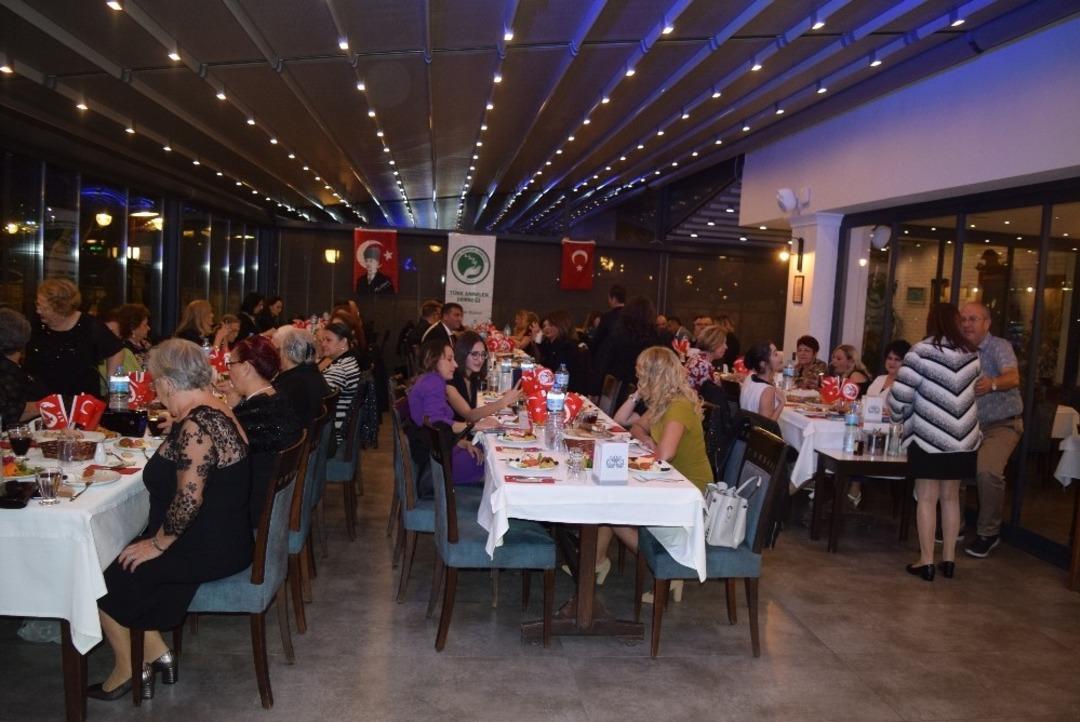 T&uuml;rk Anneler Derneği Aliağa Şubesinden Cumhuriyet yemeği