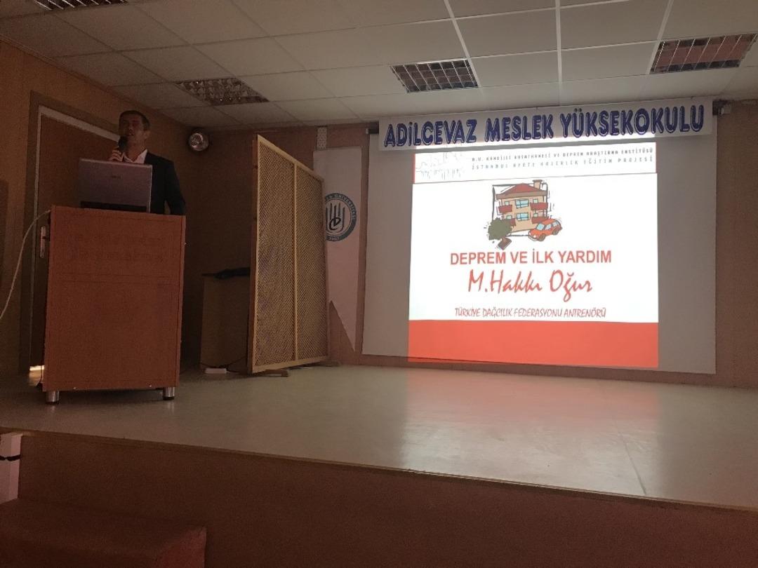 Van depreminde hayatını kaybedenler i&ccedil;in anma programı