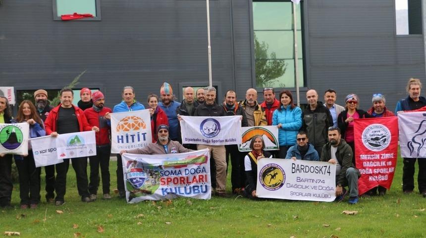 Dağcılar 29 Ekim tırmanışı i&ccedil;in Erciyes&rsquo;e hareket etti