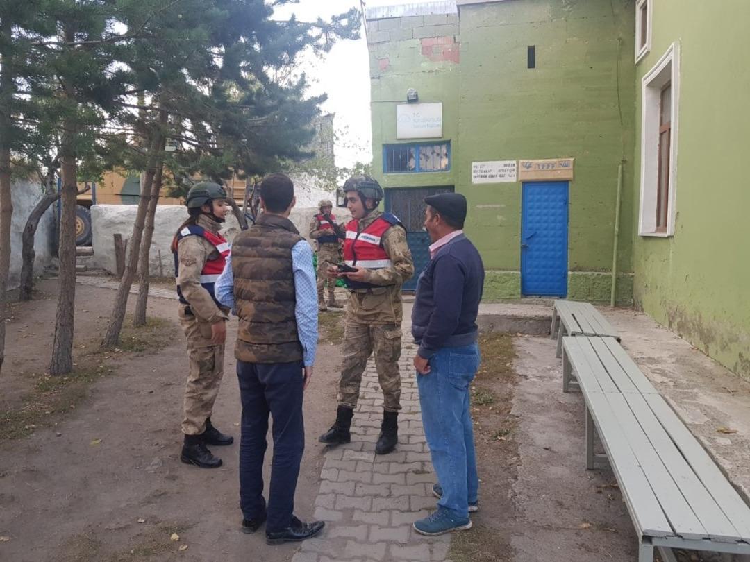 Kars&rsquo;ta 315 jandarmanın katılımıyla &lsquo;Huzur Uygulaması&rsquo; yapıldı
