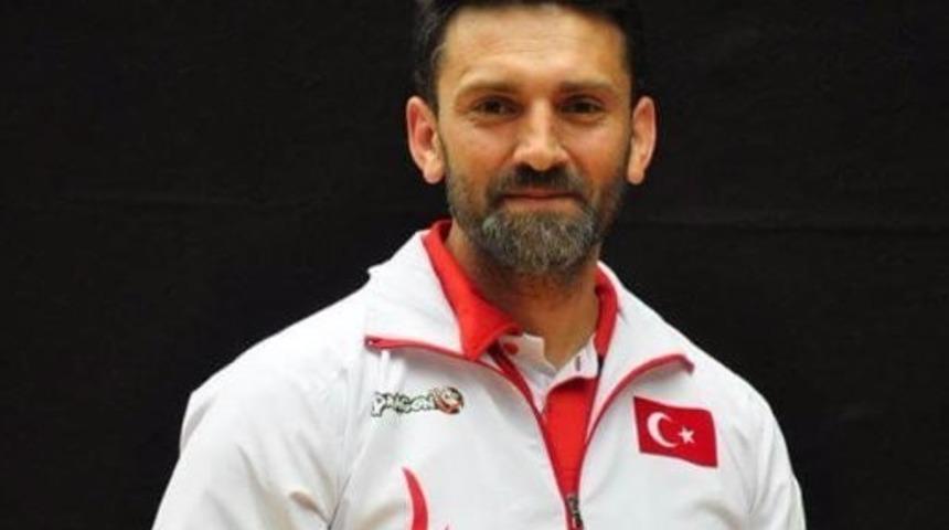 Milli antren&ouml;r kazada hayatını kaybetti