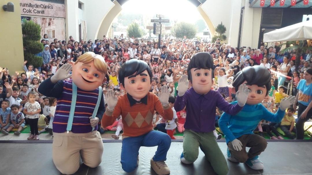 Rafadan Tayfa, Forum Aydın&rsquo;da coşkuyla karşılandı