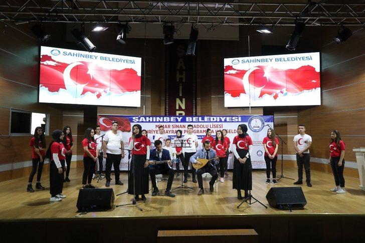 Öğrenciler 29 Ekim’i Şahinbey’de kutladı G3