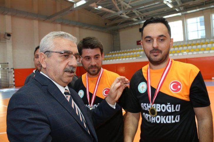 Kütahya’da öğretmenler arası voleybol ve futsal müsabakaları sona erdi G3