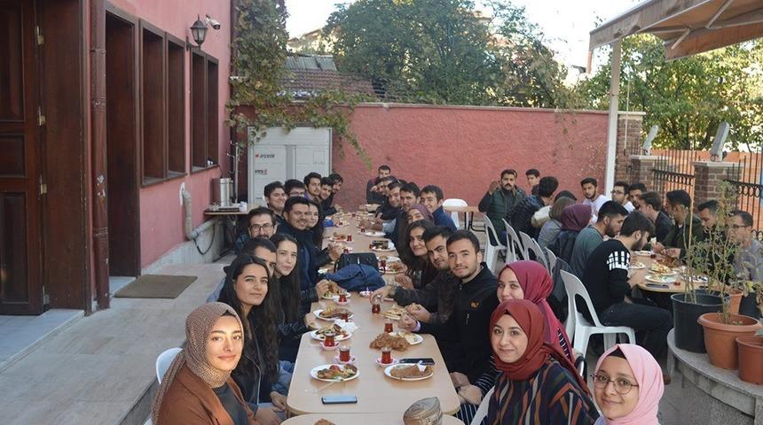 Türk Ocaklı gençler kahvaltıda bir araya geldi