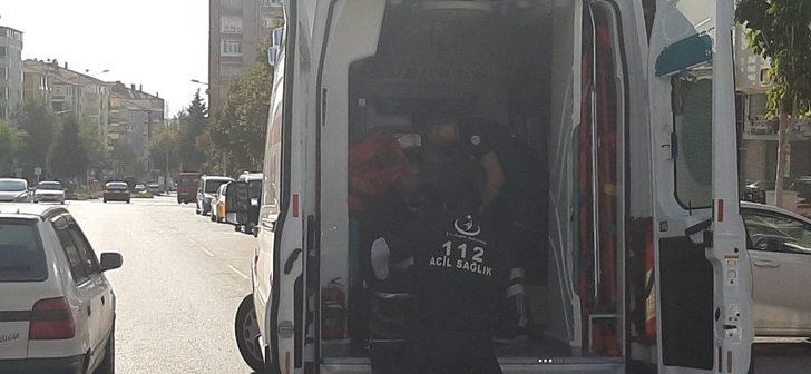 Ticari araç ile motosiklet çarpıştı: 1 yaralı G2