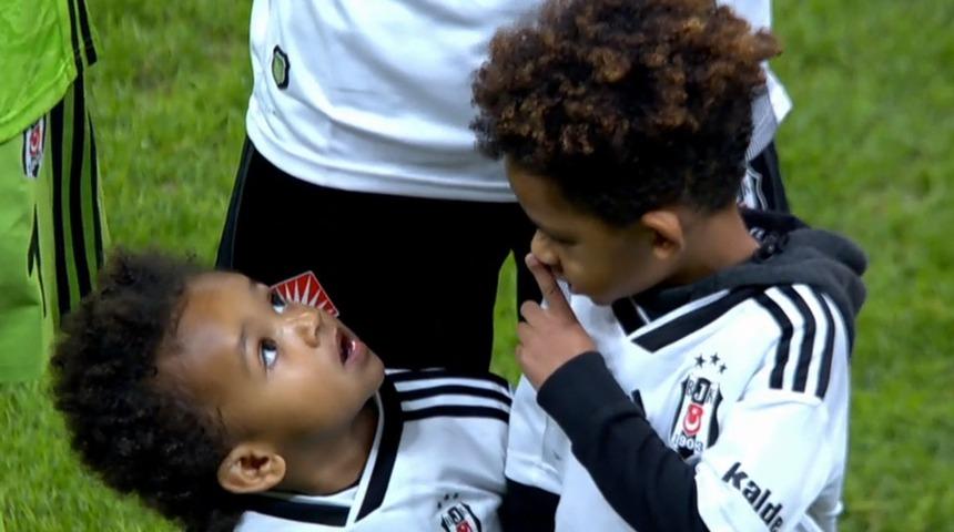 Noah gönülleri fethetti! İstiklal Marşı okunurken...