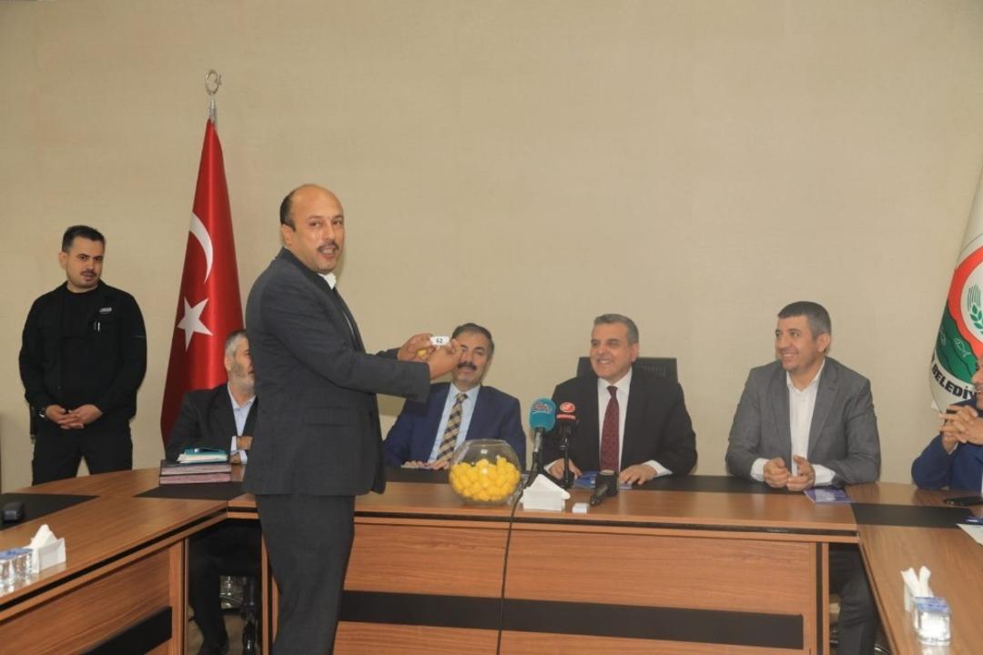 Şanlıurfa&rsquo;da iş&ccedil;iler kendi kuralarını &ccedil;ekti