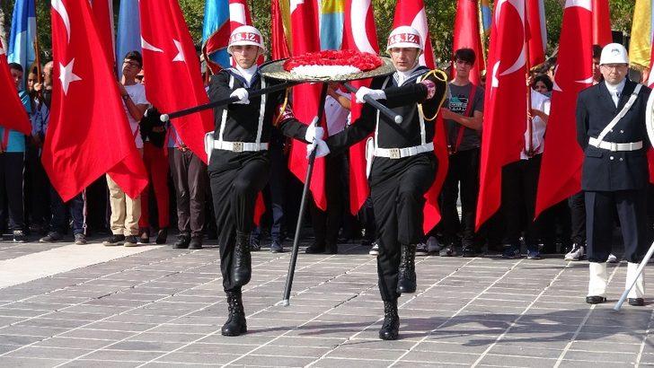 Çanakkale’de 29 Ekim kutlamaları çelenk sunma töreni ile başladı G3