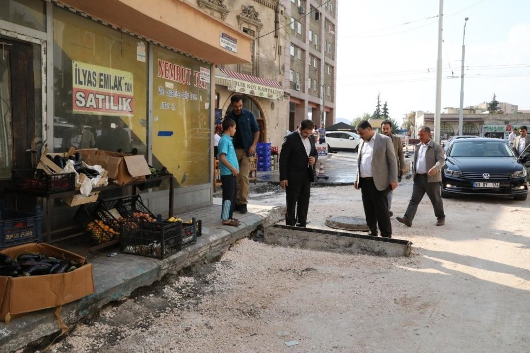 Başkan Canpolat, K&ouml;pr&uuml;başındaki &ccedil;alışmaları yerinde inceledi
