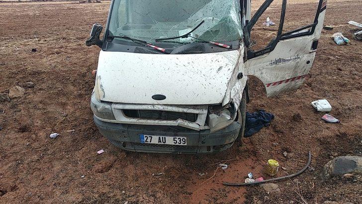 Şanlıurfa’da devrilen araçtaki 2 kişi yaralandı G3