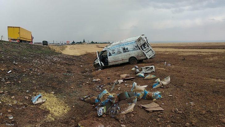 Şanlıurfa’da devrilen araçtaki 2 kişi yaralandı G4