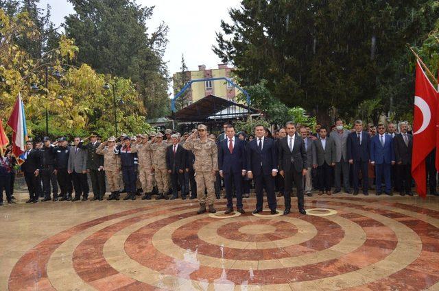 Besni’de 29 Ekim Cumhuriyet Bayramı kutlamaları