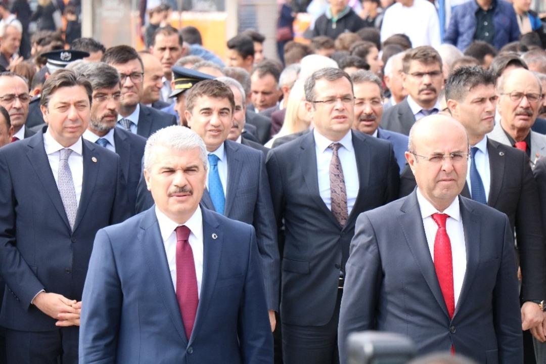 Kırşehir&rsquo;de Cumhuriyet bayramı coşkusu