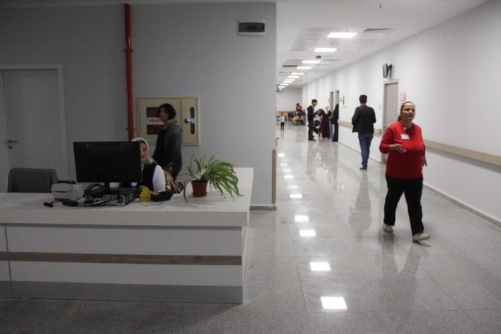 Yeni hastane hasta kabulüne başladı G3