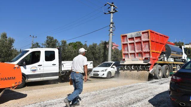 Gemlik’te yol çalışmaları sürüyor
