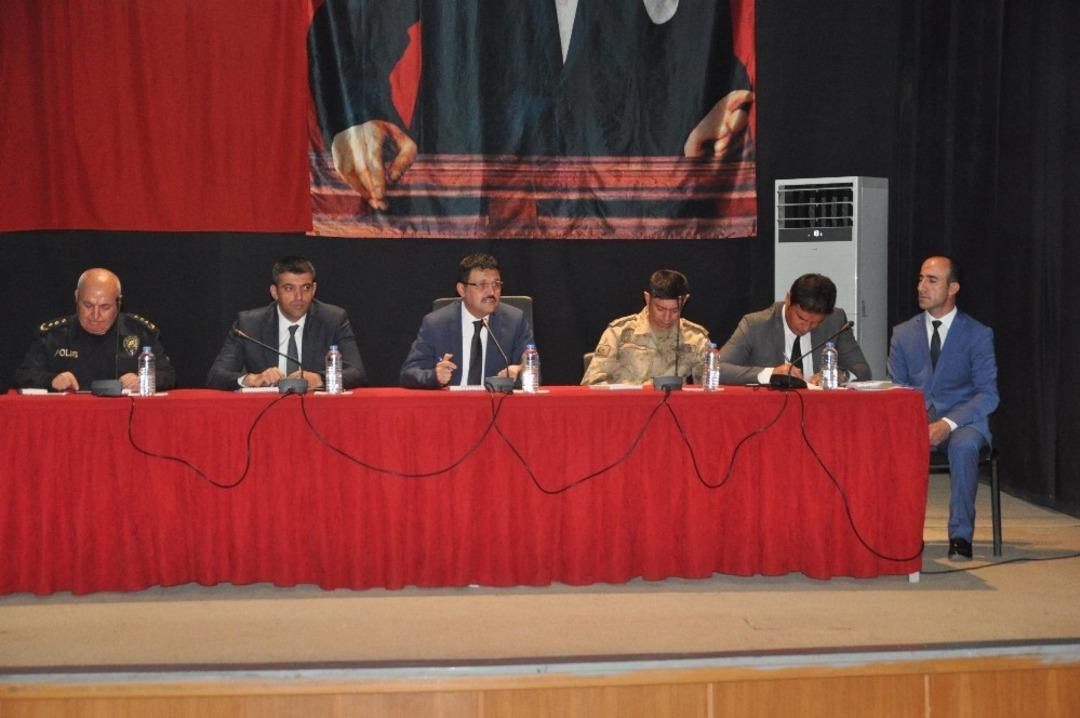 Kaymakam Doğramacı muhtarlarla bir araya geldi