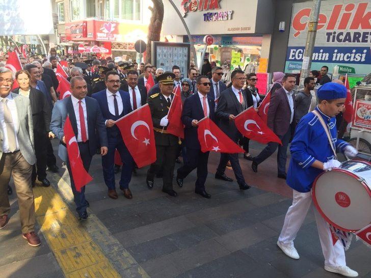 Manisa ilçelerinde ’Cumhuriyet’ coşkusu başladı G1