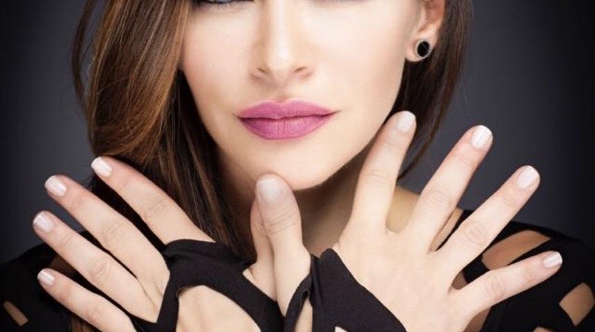 Yeni trend &ouml;zg&uuml;r ruhlu kaşlar