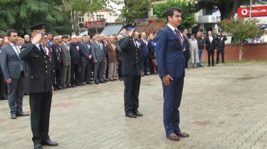 G&ouml;lbaşı&rsquo;nda Cumhuriyet Bayramı &ccedil;elenk sunumu yapıldı