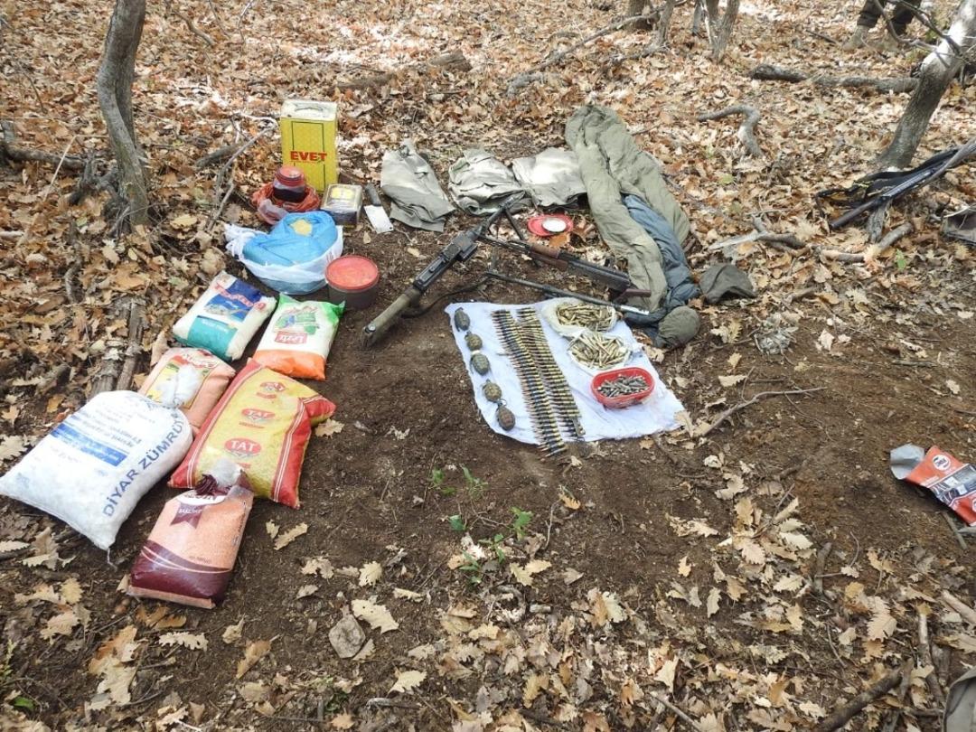 PKK&rsquo;ya ait silah ve m&uuml;himmat ele ge&ccedil;irildi