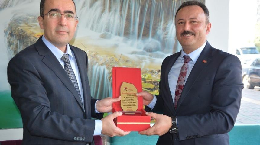 &Ouml;zel kalem m&uuml;d&uuml;r&uuml; B&uuml;y&uuml;kşehir Belediyesine atandı