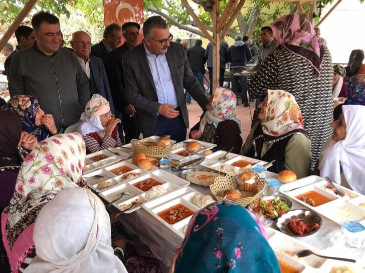 Ahlatcı’nın köy ziyaretleri sürüyor G4