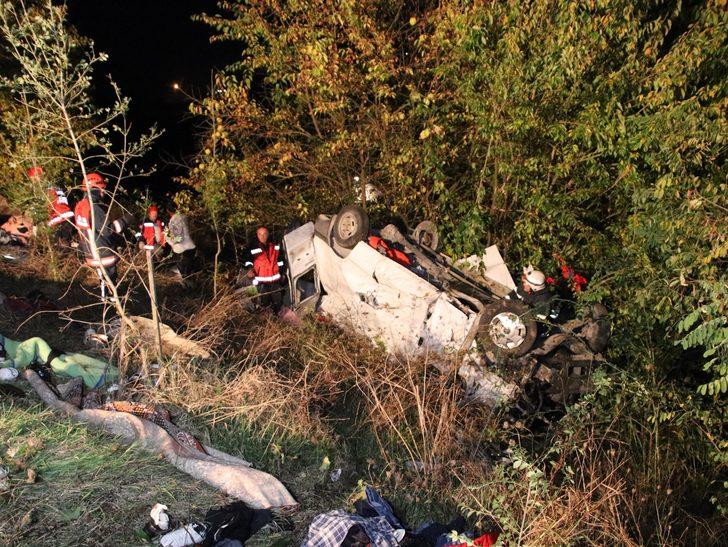 Sürücü şoka girdi, çevrede yaralı arandı G3