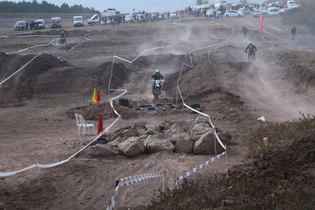 3. G&uuml;m&uuml;şhacık&ouml;y S&uuml;per Enduro Yarışları yapıldı