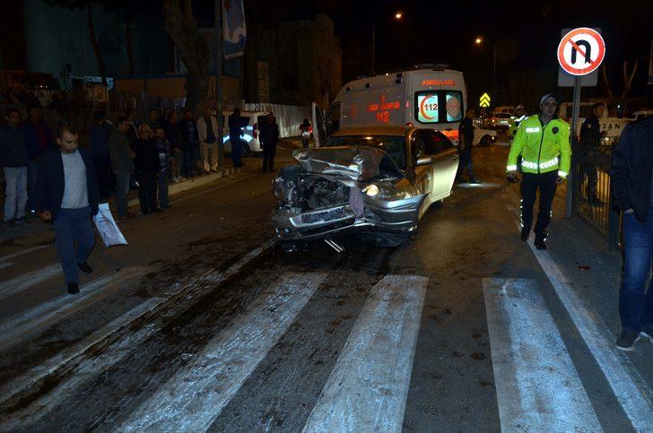 Amasya'da iki otomobil çarpıştı: 4 yaralı G1