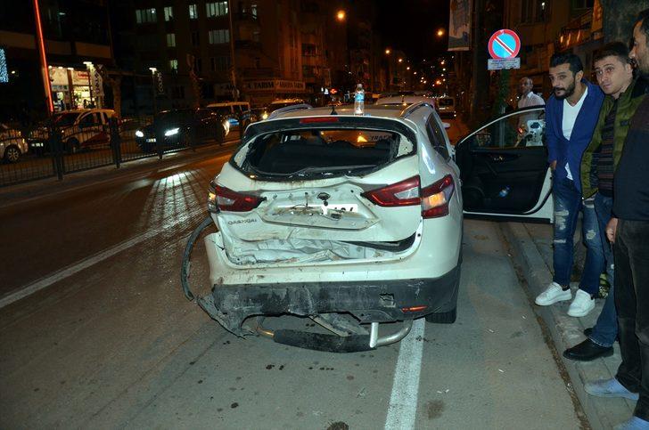 Amasya'da iki otomobil çarpıştı: 4 yaralı G3