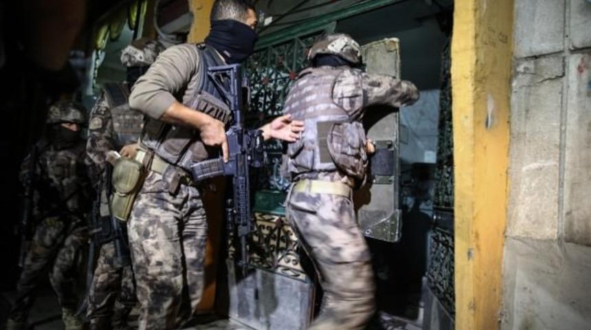 İstanbul'da dev operasyon! 35 adrese eş zamanlı baskın d&uuml;zenlendi!