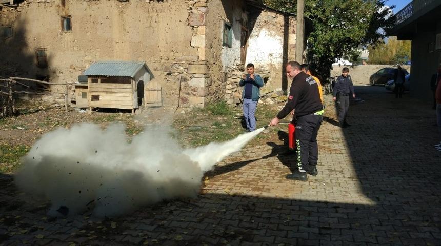 Bayburt&rsquo;ta emniyet personeline yangın eğitimi
