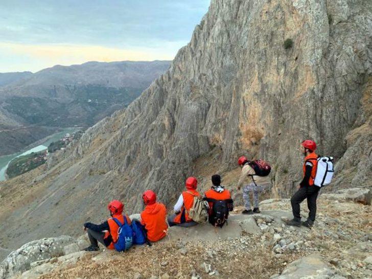 Erzincan'daki Via Ferrata adrenalin tutkunlarının uğrak yeri oldu G3