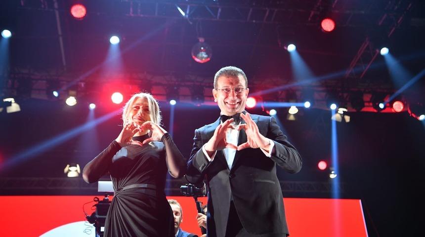 Dilek İmamoğlu Cumhuriyet Bayramı kutlamalarına damga vurdu 