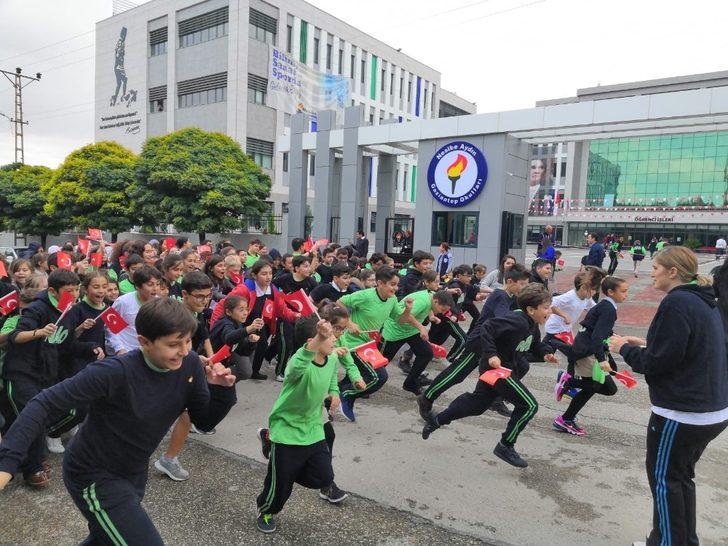Nesibe Aydın Okulları Cumhuriyet için koştu G1