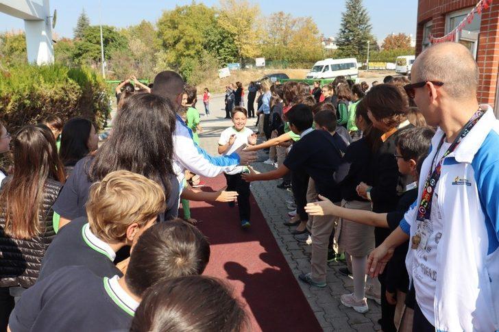 Nesibe Aydın Okulları Cumhuriyet için koştu G5