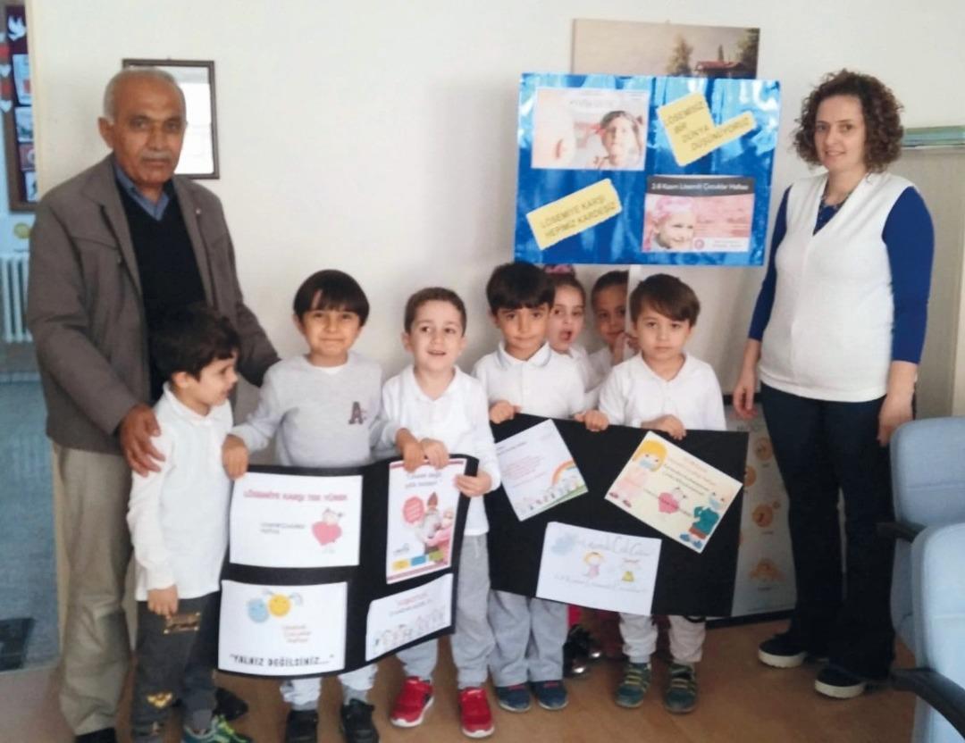 Miniklerinden L&Ouml;SEV&rsquo;li &ccedil;ocuklar yararına kermes