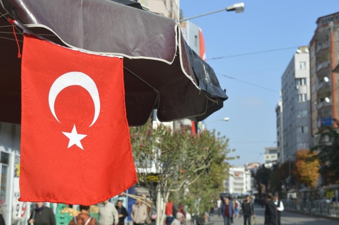 Eskişehir kırmızı beyazla s&uuml;slendi