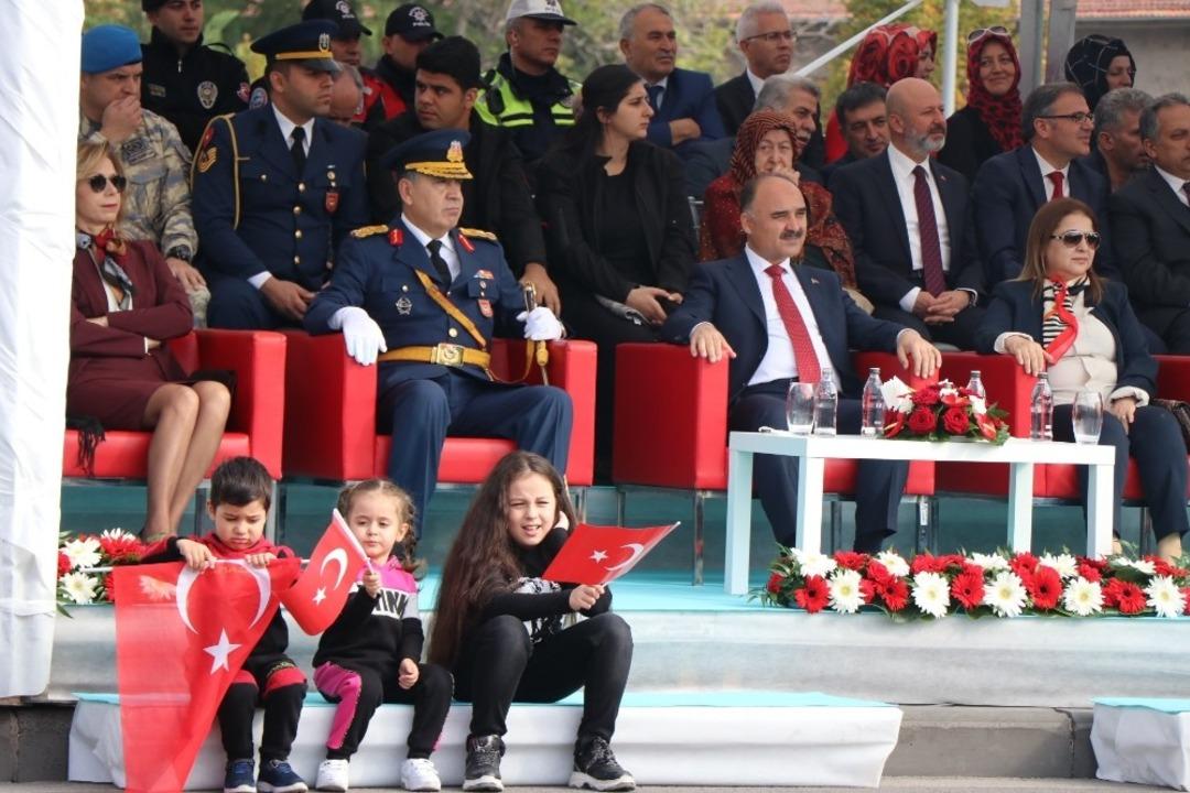 Kayseri&rsquo;de &lsquo;Cumhuriyet&rsquo; coşkusu