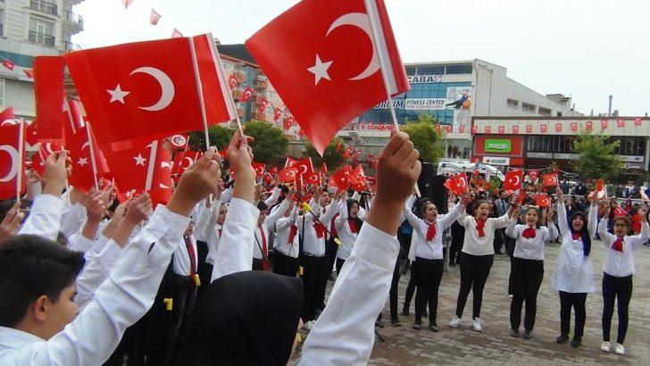 Erciş’te Cumhuriyet Bayramı coşkusu G2