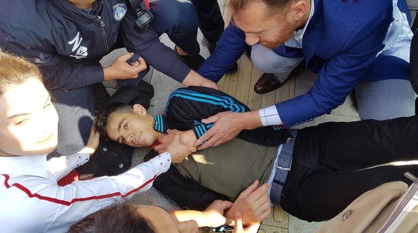 Bayram kutlamalarında lise &ouml;ğrencisi baygınlık ge&ccedil;irdi