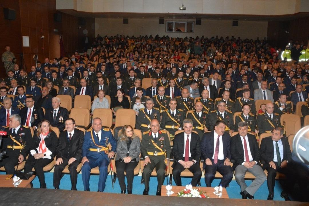 Malatya&rsquo;da cumhuriyetin 96. yıl d&ouml;n&uuml;m&uuml; kutlandı